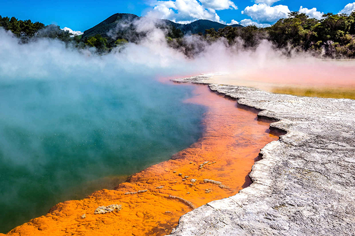 探索文旅夜游的新维度：打造独特魅力的夜游项目策划方案