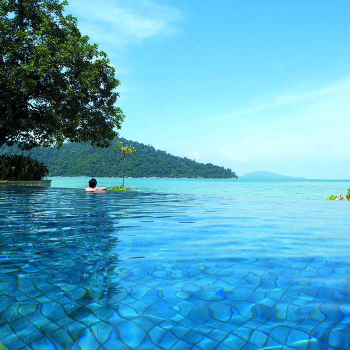 什么样的温泉设计布局能让温泉适应不同季节？