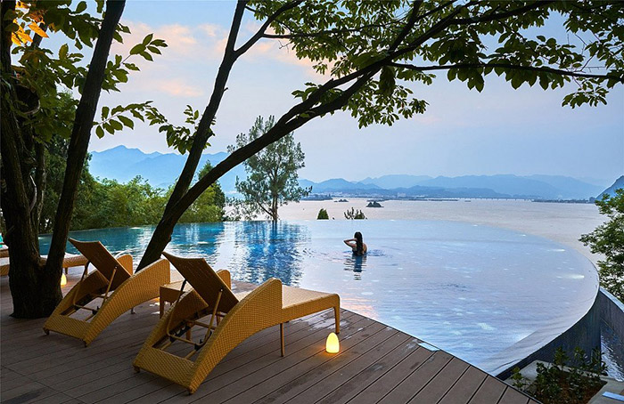 旅游小镇规划设计中能否在追求经济增长的同时保护生态环境？