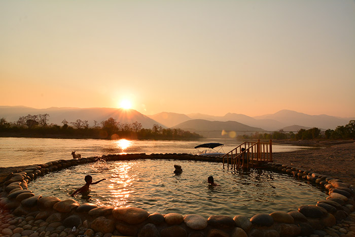 旅游小镇规划设计中能否在追求经济增长的同时保护生态环境？